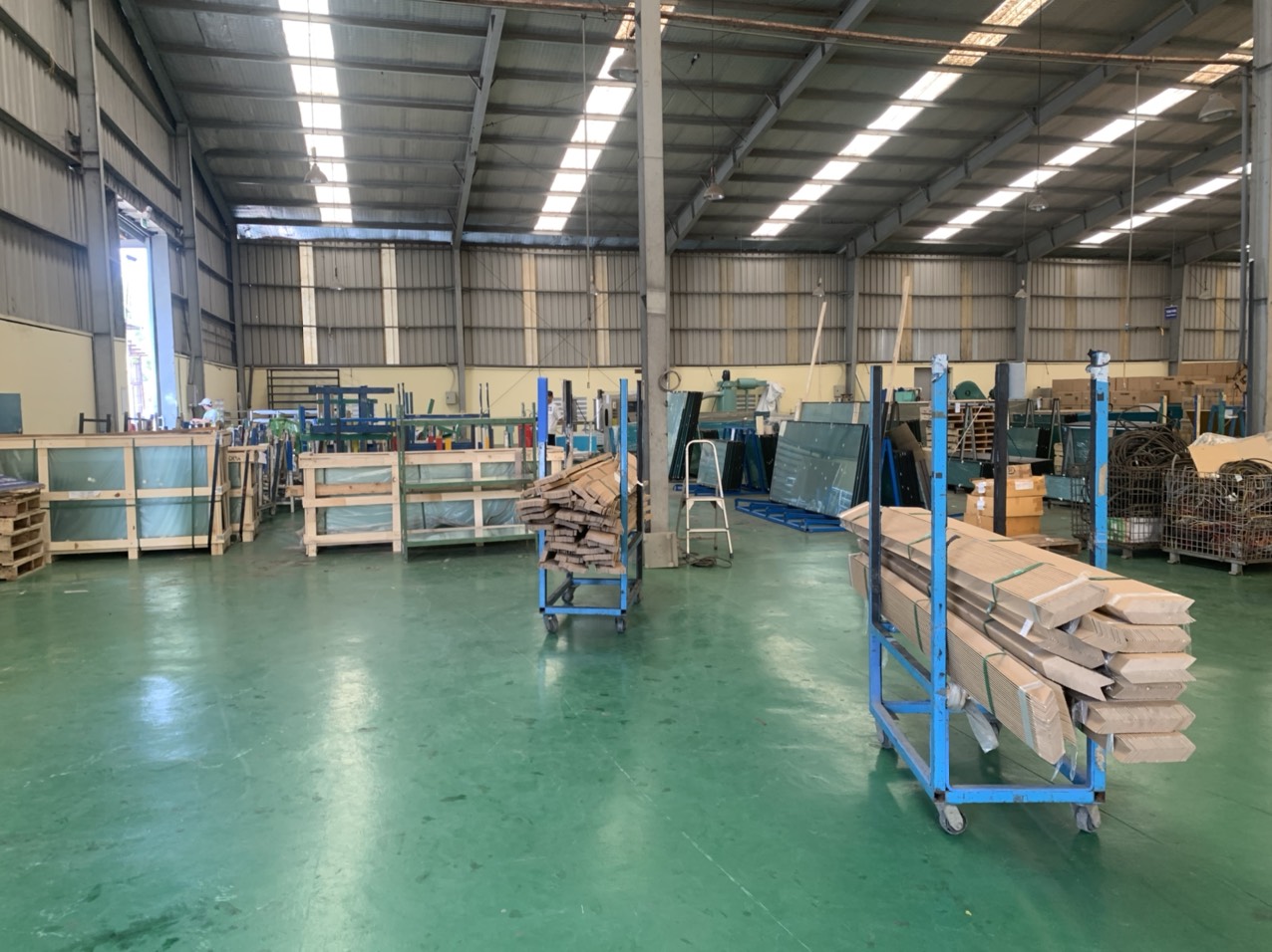 Accessories warehouse 2.jpg